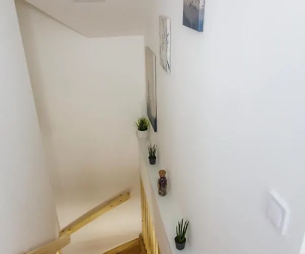 Aranyos Hill דירה *